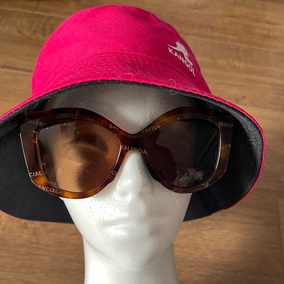 BALENCIAGA-AUTHENTIC (NWT) Tortious Shell, Gold Logo Iridescent Sunglasses - Picture 15 of 16